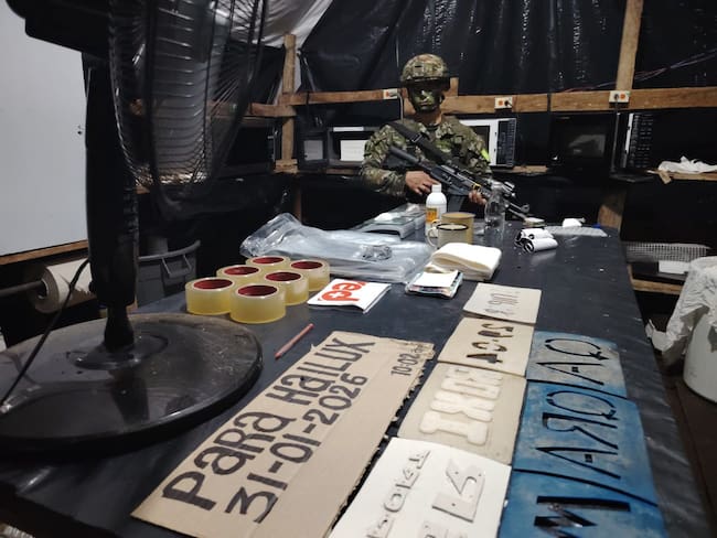 Incautación de material de guerra tras bombardeo en el Catatumbo. / Foto: Ejército Nacional.