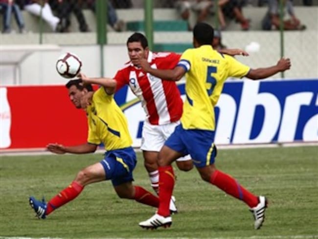 Ecuador derrota 1-0 a Paraguay complicando la clasificación de Colombia