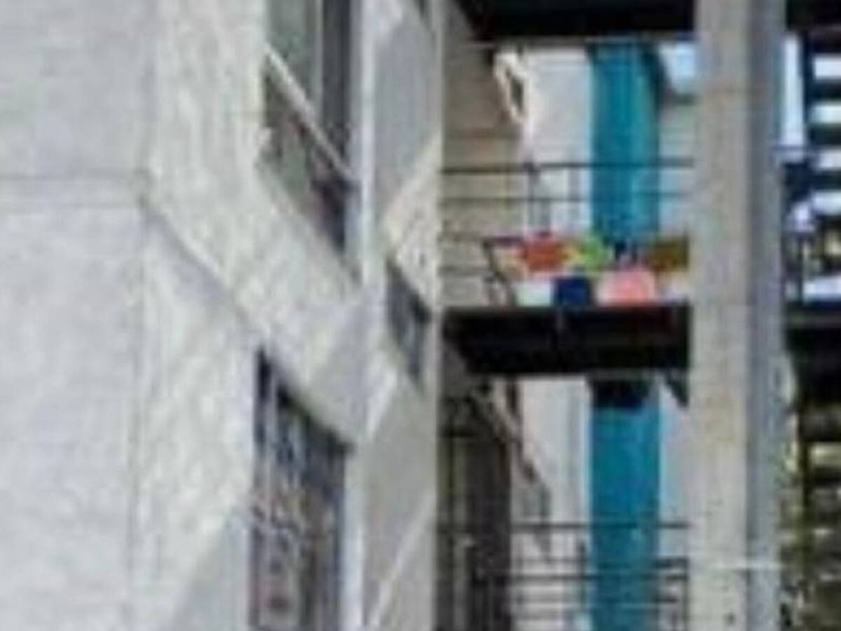 Niño sobrevivió después de caer de un quinto piso de un edificio de La Dorada