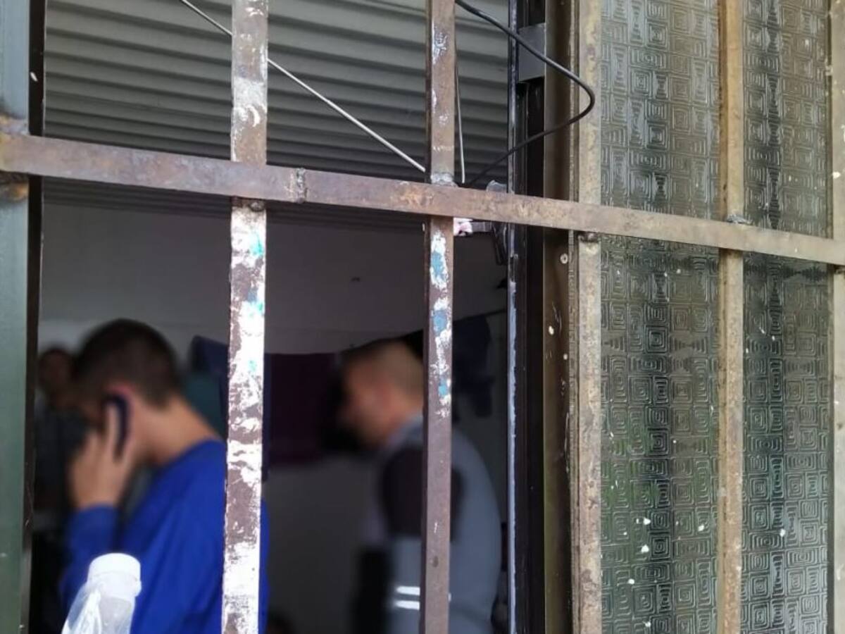 Tres personas heridas en estación de policía de Fontibón