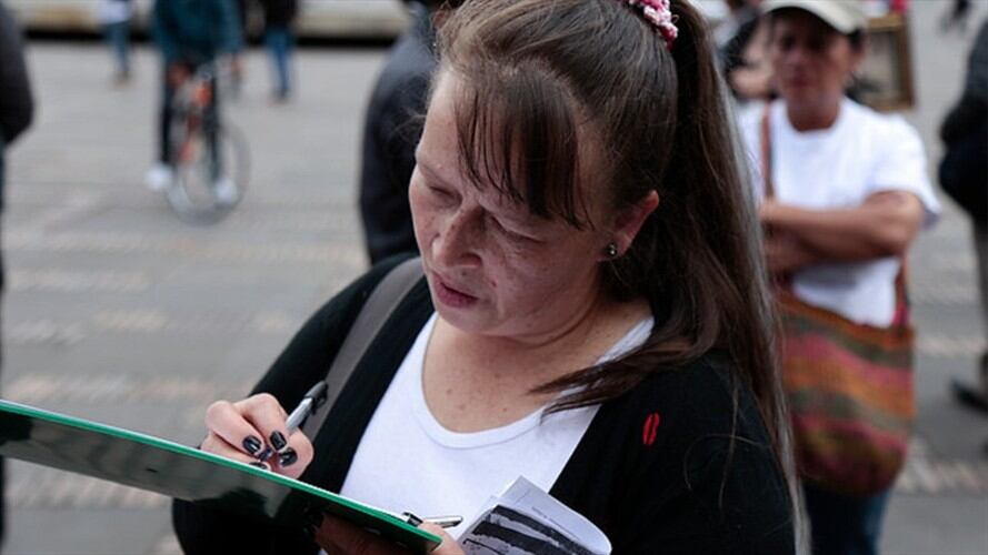 recolección de firmas. Foto: Colprensa