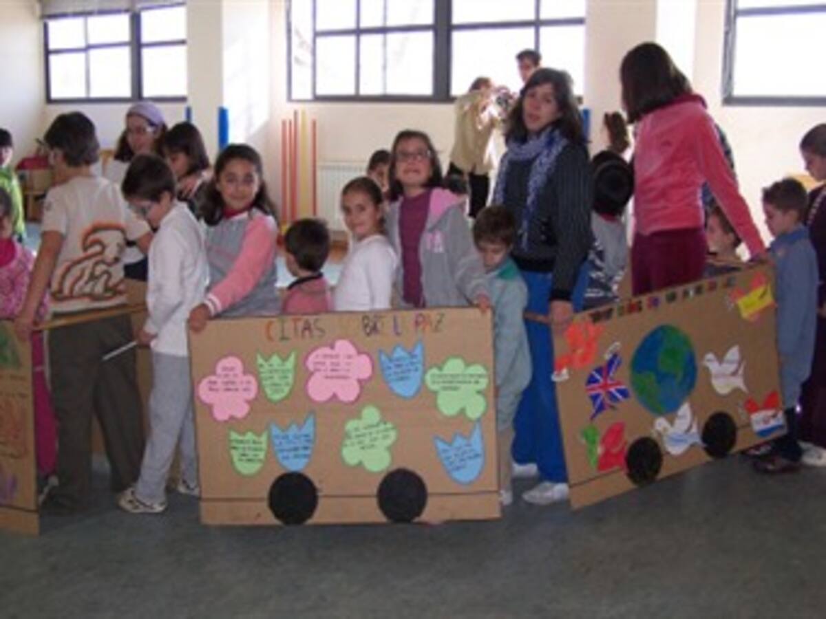 Estudiantes de colegios distritales en Bogotá deberán hacer parte de la jornada por la paz