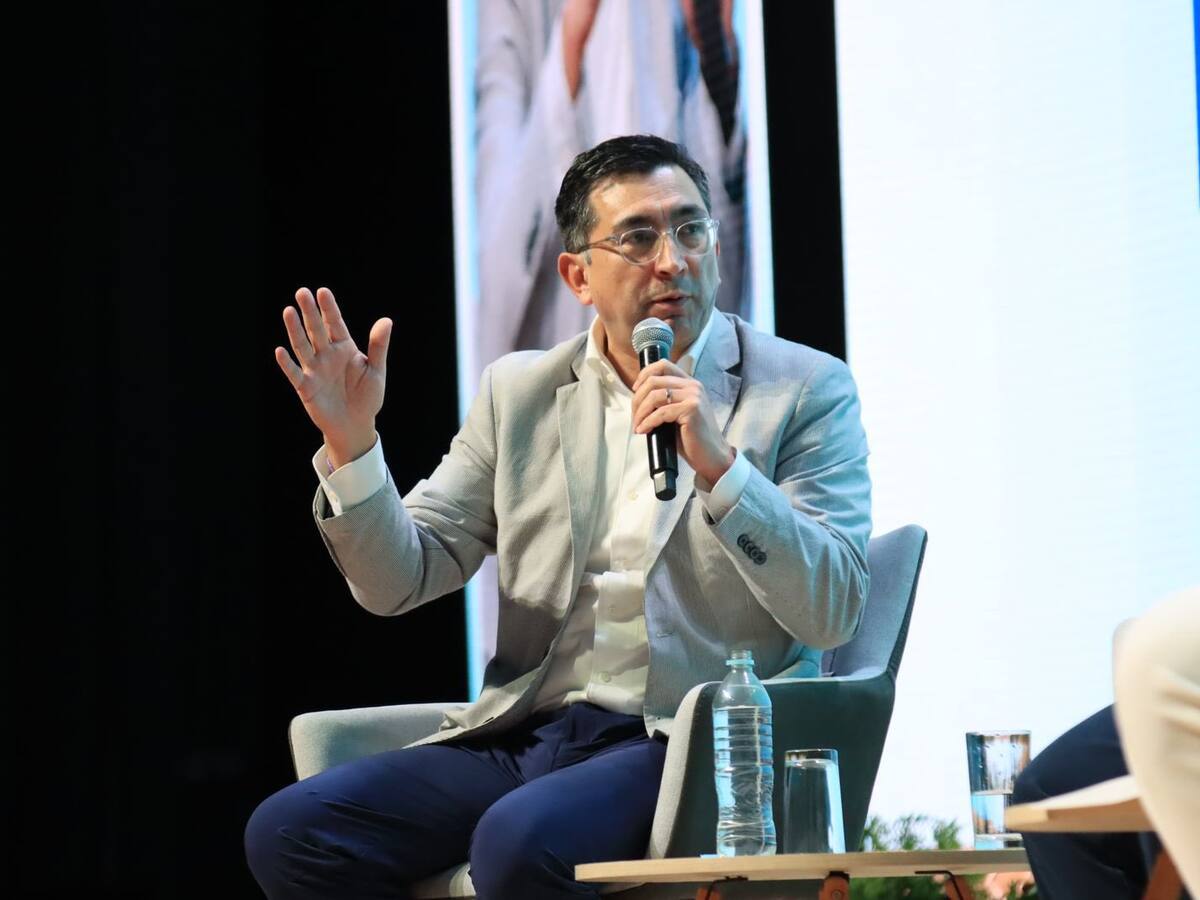 “Estoy feliz de asumir los nuevos retos de la ETB”: Diego Molano, nuevo director