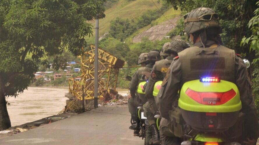Policía realiza patrullajes en zonas evacuadas por emergencia de Hidroituango. Foto: Policía Nacional