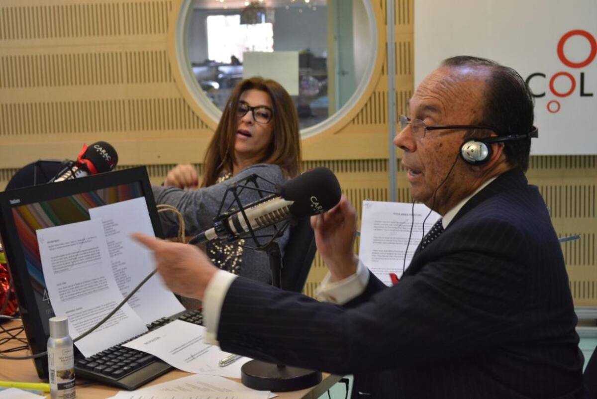 Tras dos décadas de estar inundando de humor a los colombianos, el admirado periodista se retira de La Luciérnaga, vea como desarrolla su último programa.