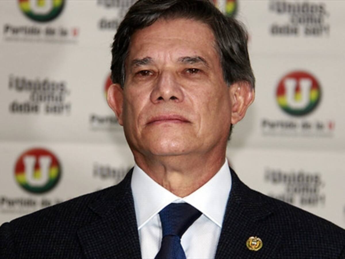 Pedirán a la Fiscalía investigar indemnización al general Freddy Padilla