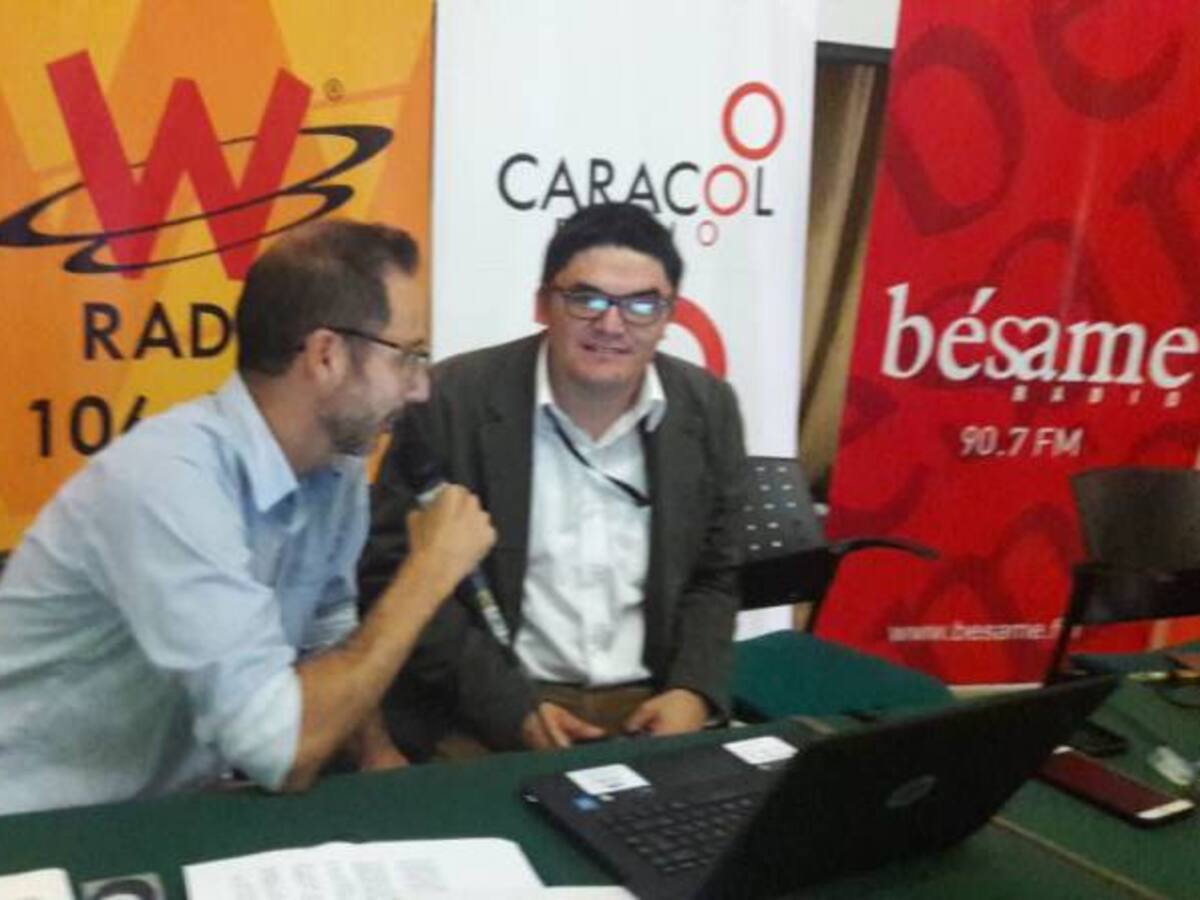 Egresados de Comunicación Social y su relación con Caracol Radio