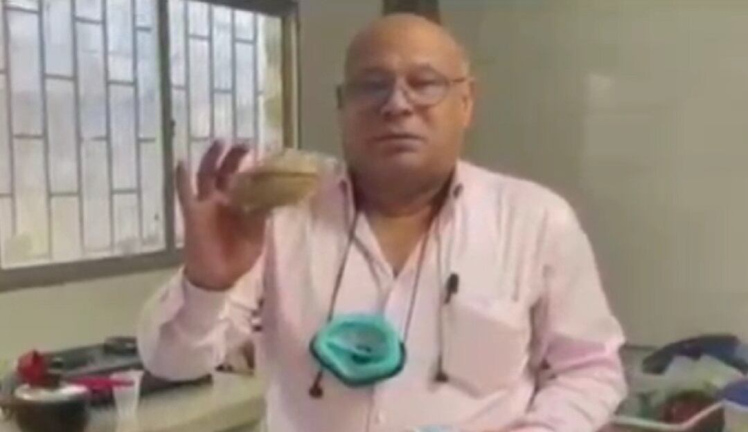 Leyton Herrera, Rector de la Institución Educativa Karl Parrish.