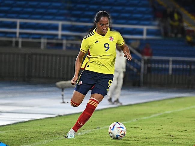 Mayra Ramírez, delantera de la Selección Colombia / @FCFSeleccionCol