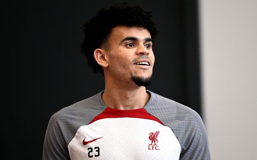 Luis Díaz en el centro de entrenamiento del Liverpool (Photo by Andrew Powell/Liverpool FC via Getty Images)