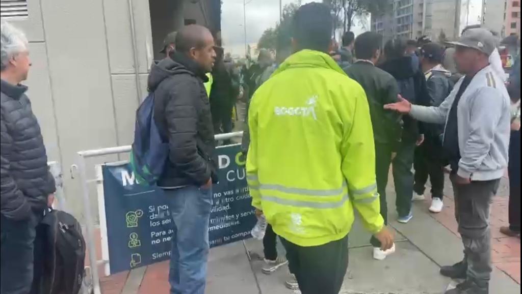 Filas en la Secretaría de Movilidad