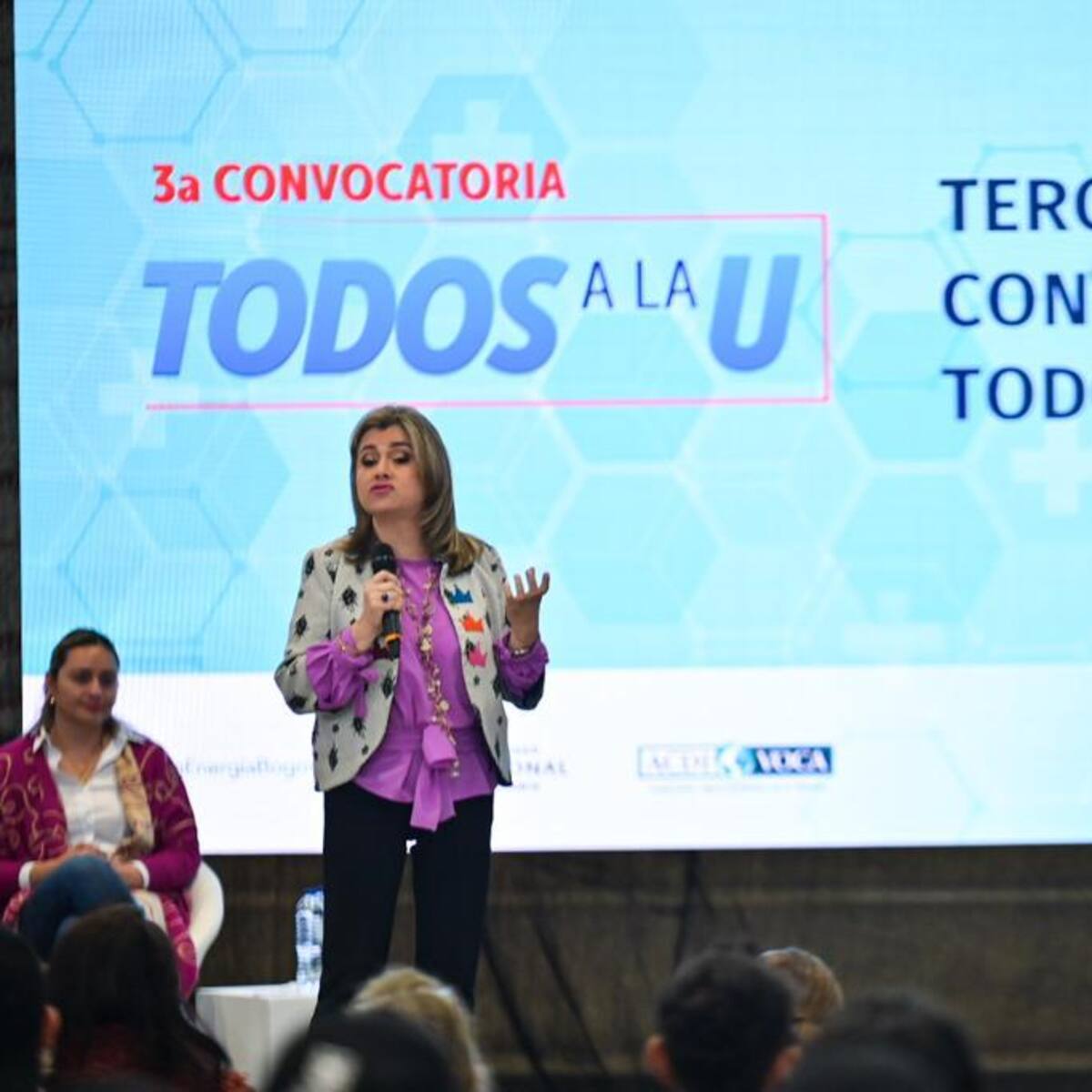 Inscripciones abiertas para ‘Jóvenes a la U’: Más de 7.200 Cursos en salud y en TIC