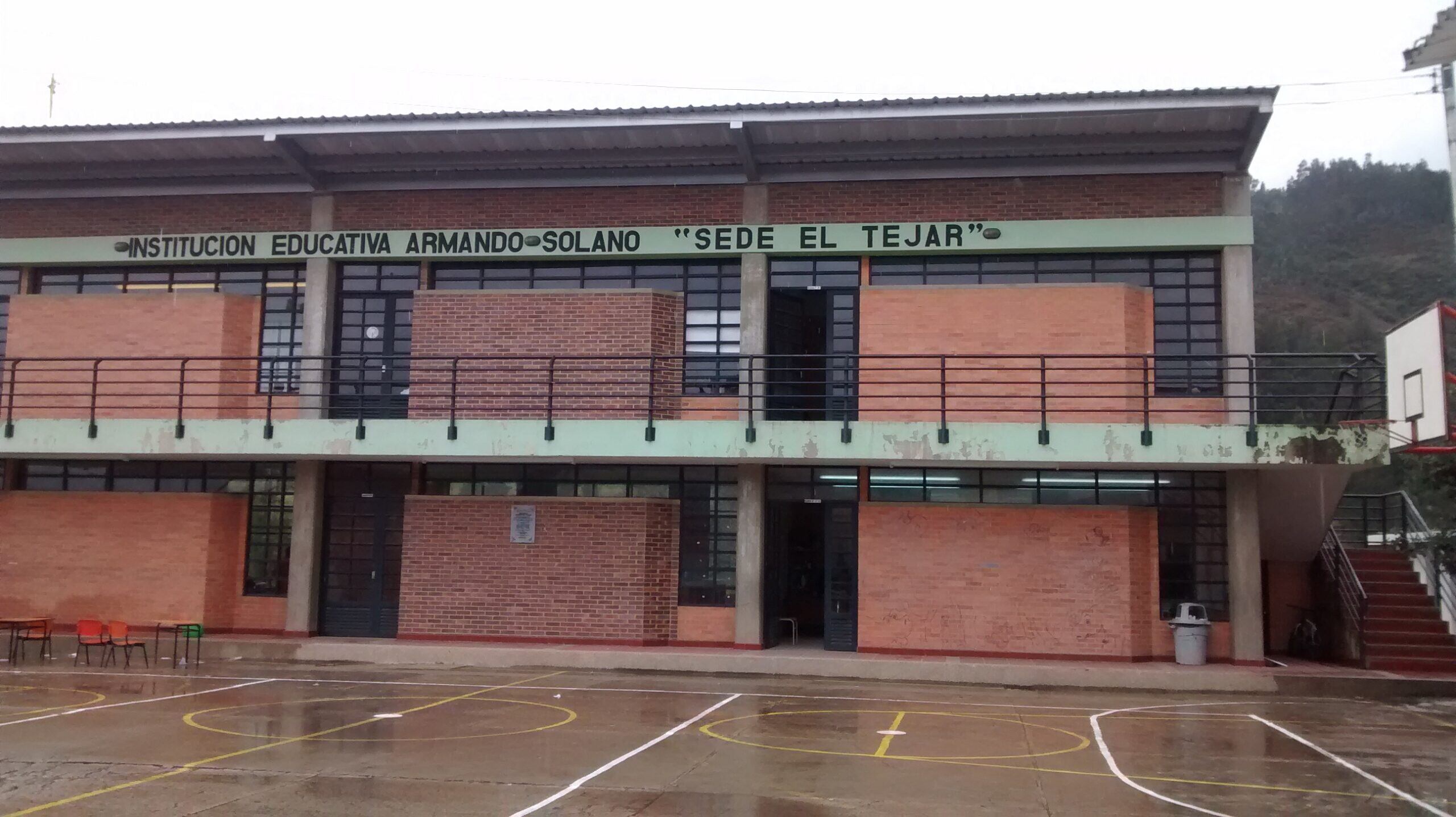 Instituciones educativas con problemas de infraestructura