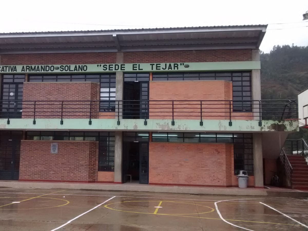 Reunión entre alcaldía y rectores de instituciones públicas, con planes para los planteles