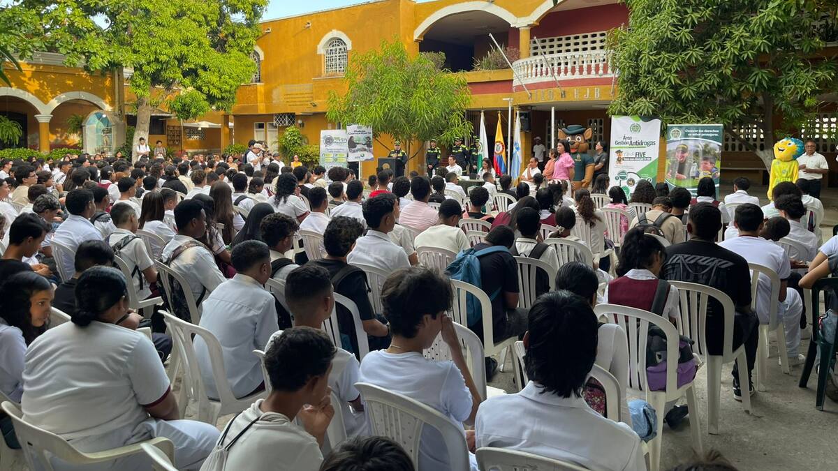 Más de 200 uniformados garantizarán la seguridad durante el regreso a clases en Santa Marta