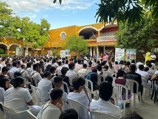 Más de 200 uniformados garantizarán la seguridad durante el regreso a clases en Santa Marta/ MESAN
