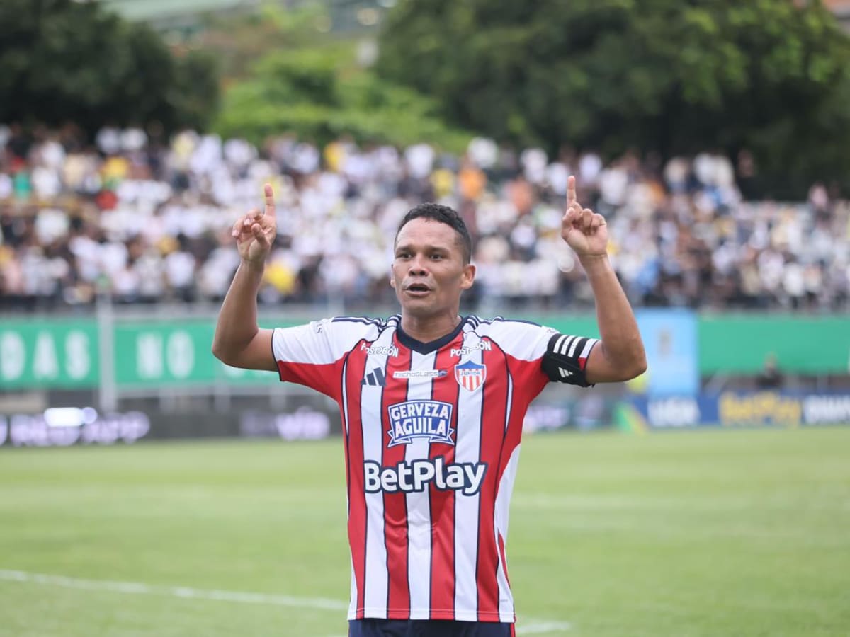 Carlos Bacca iguala a Víctor Hugo Aristizábal en la tabla histórica de goleadores