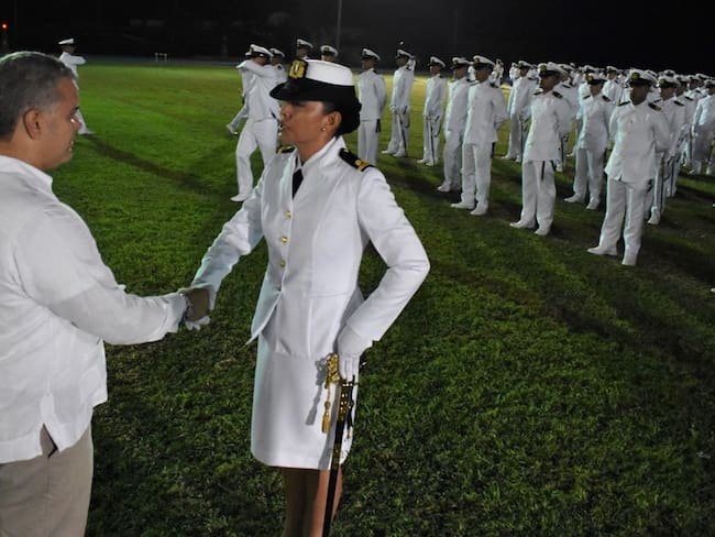 145 nuevos oficiales de la Armada de Colombia al servicio del país