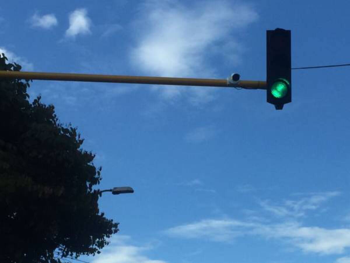 Las cámaras que se están instalando en los semáforos de Pereira no son fotomultas