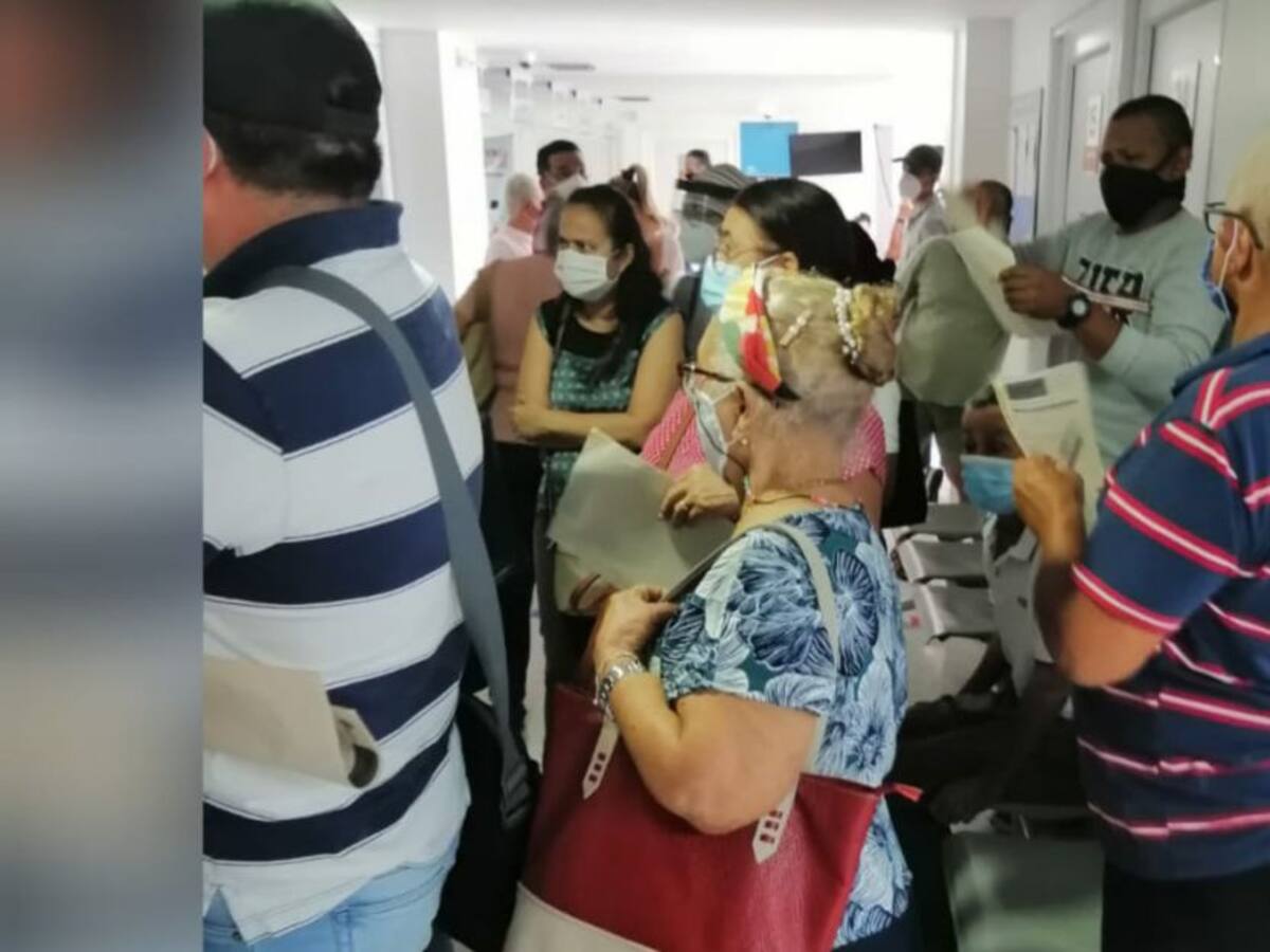 Traumatismo en vacunación de adultos mayores en EPS en Barranquilla
