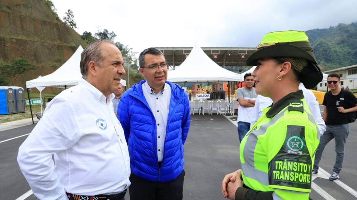 Esquema de seguridad del Ministro de Transporte sufrió accidente en Santander
