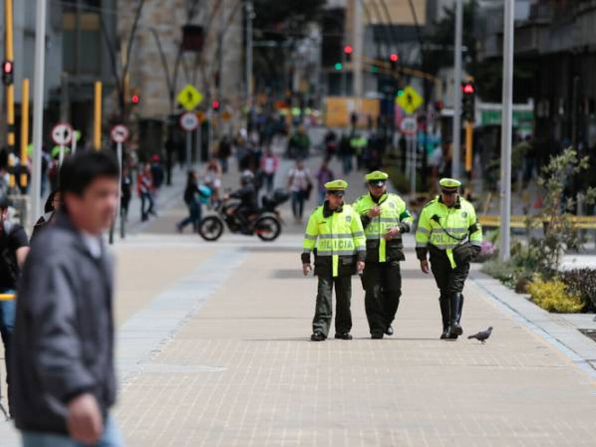 Cuatro heridos, 59 detenidos dejaron desórdenes después del clásico capitalino