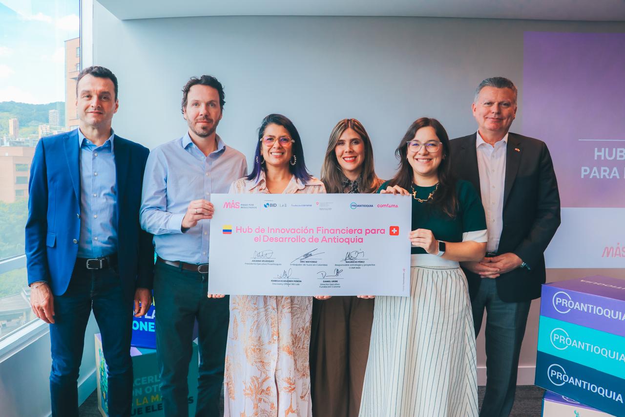 Creación del Hub de Innovación Financiera para el Desarrollo Social y Económico. Cortesía: Hub de Innovación Financiera.