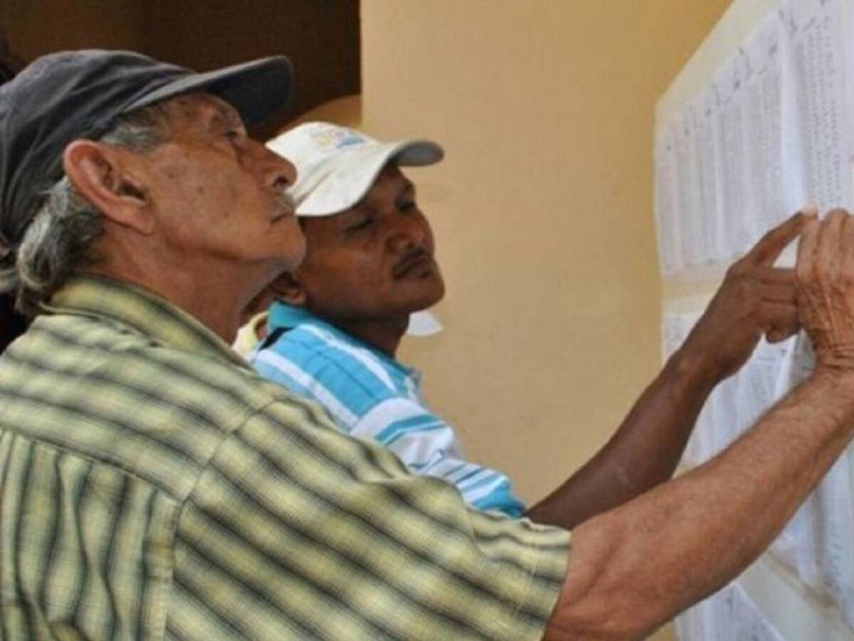 Adultos mayores aún no cobran dinero por devolución del IVA