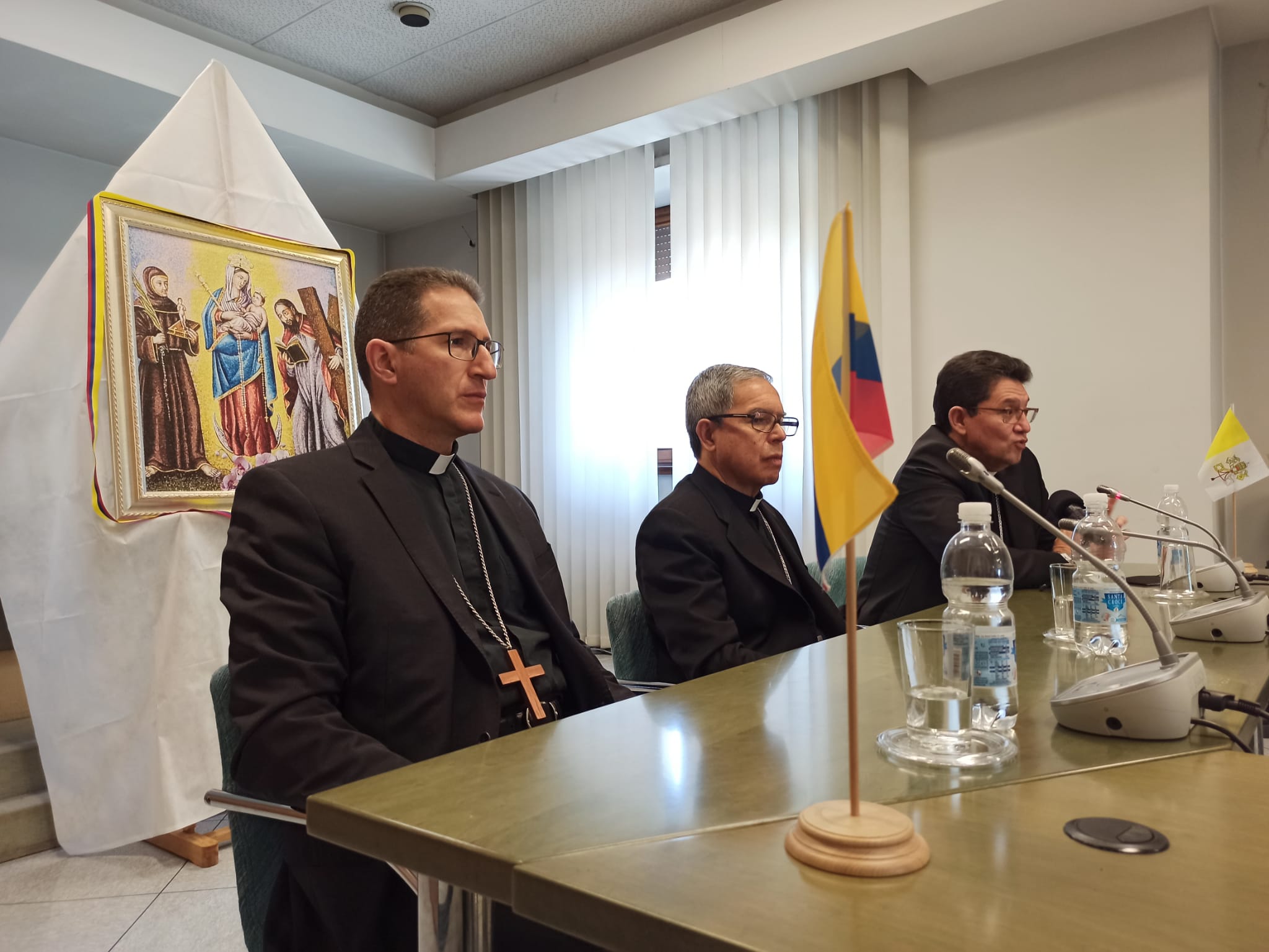 Obispos colombianos hablaron con el papa Francisco sobre la crisis en el Pacífico, narcotráfico y elecciones. Foto: directiva de la Conferencia Episcopal colombiana.