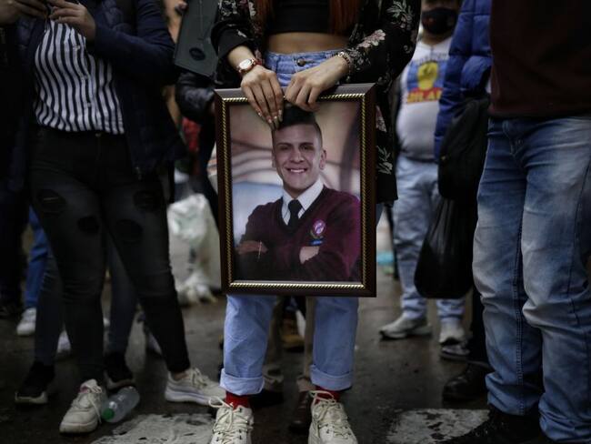 No podrán practicarse pruebas ni adoptarse decisiones de fondo mientras el proceso está suspendido en la Justicia Penal Militar.