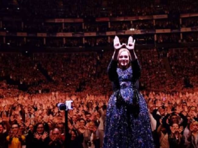 [En video] Homenaje de Adele a las víctimas de los atentados en Bruselas