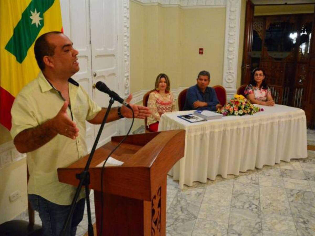 Fue aceptada la renuncia del secretario de Hacienda de Cartagena, Napoleón de la Rosa