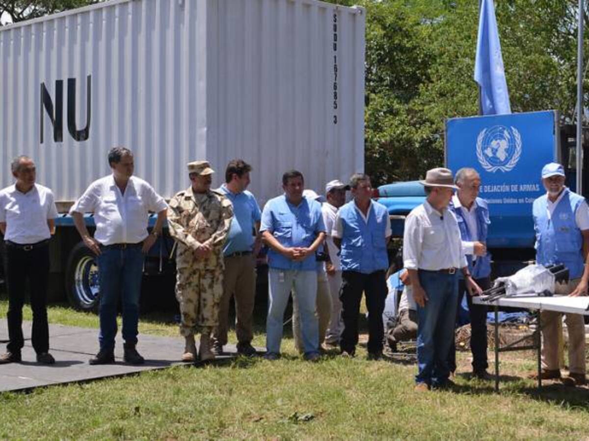 ¿Cómo deberían ser los monumentos hechos con las armas de las Farc?