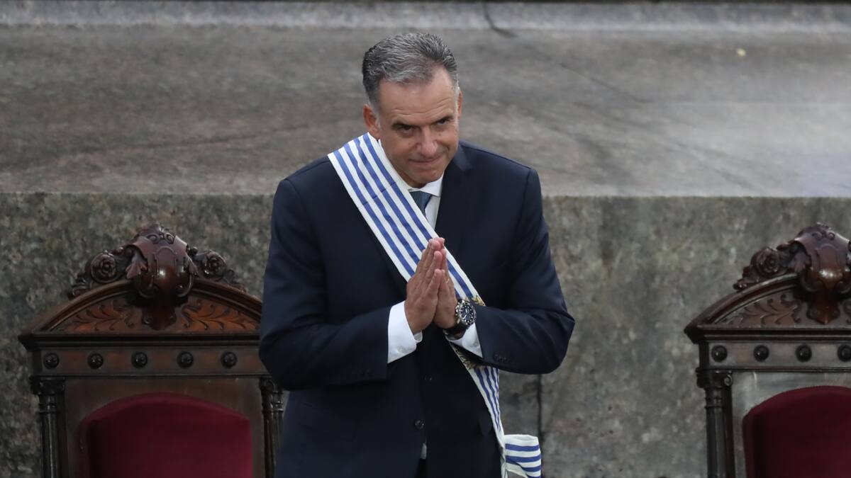 Yamandú Orsi: la izquierda vuelve al poder en Uruguay