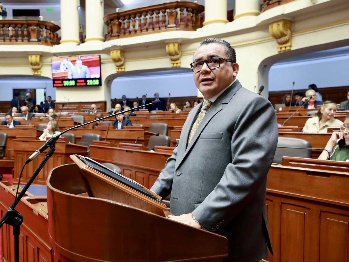 Perú: Congreso destituye al ministro del Interior por crisis de criminalidad