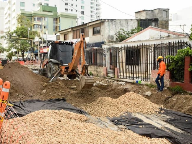 Suspenden obras en el barrio Manga de Cartagena por fallas en tubería
