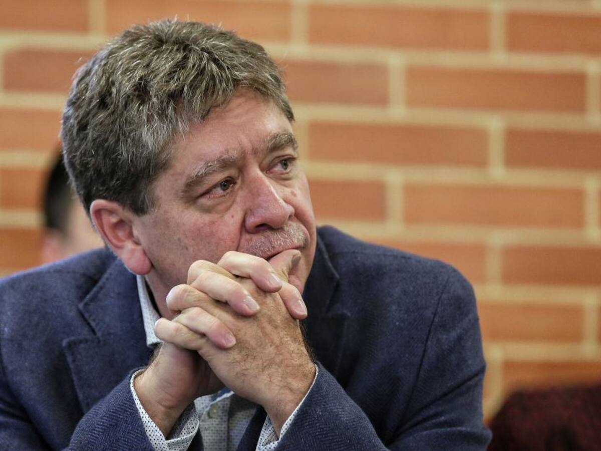 Empresarios, con reparos a decreto que les permite compra de vacunas