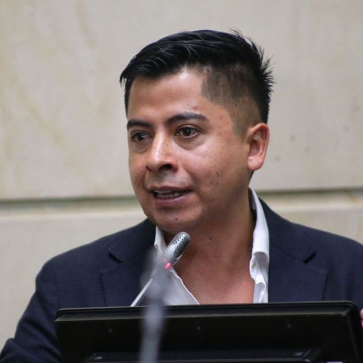 Ariel Ávila alerta que buscan “asfixiar” la JEP y advierte riesgos para miembros de Fuerza Pública