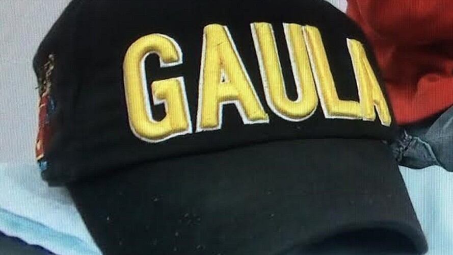 Una vez las tropas hicieron presencia en el lugar, los delincuentes decidieron emprender la huida, abandonando a las víctimas que estaban retenidas en un vehículo.