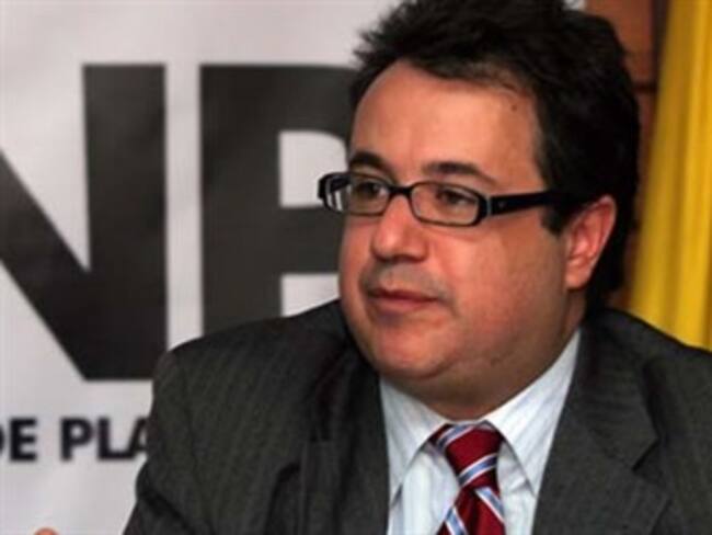 Gobierno plantea revolcón al sector salud para frenar desfalcos