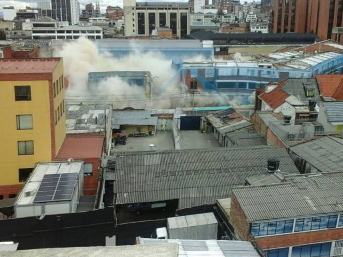 Reconocen fallas en implosión de sede de la Defensoría en Bogotá