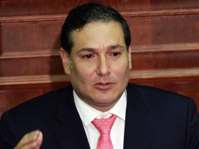 Piden a Corte investigar a excongesista Roberto José Herrera