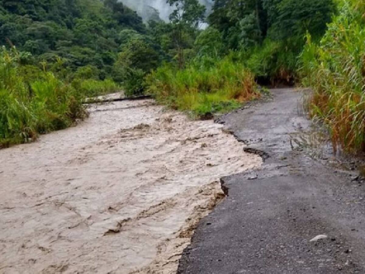 450 familias incomunicadas por varios deslizamientos de tierra en Dabeiba
