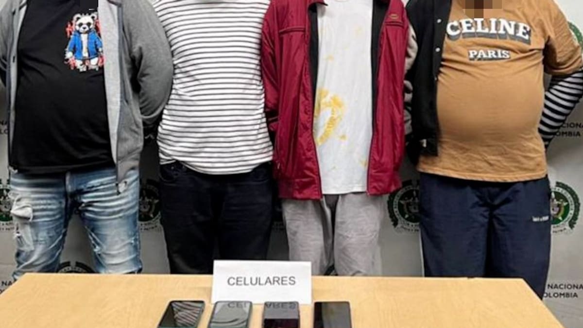 Grupo ilegal extorsionaba a venteros ambulantes en los alumbrados en Medellín