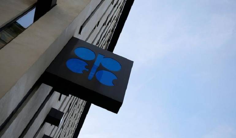 Logo de la OPEP en su sede en Viena