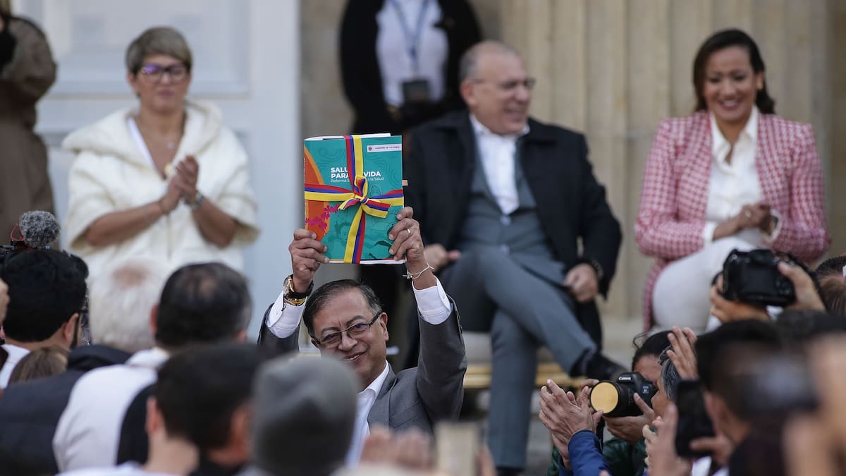 Gobierno y partidos se reúnen para definir el futuro de la Reforma a la Salud