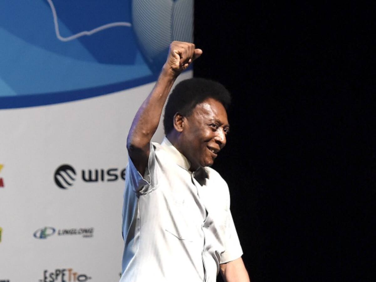 Pelé es ingresado de urgencia por un cuadro de "agotamiento severo"