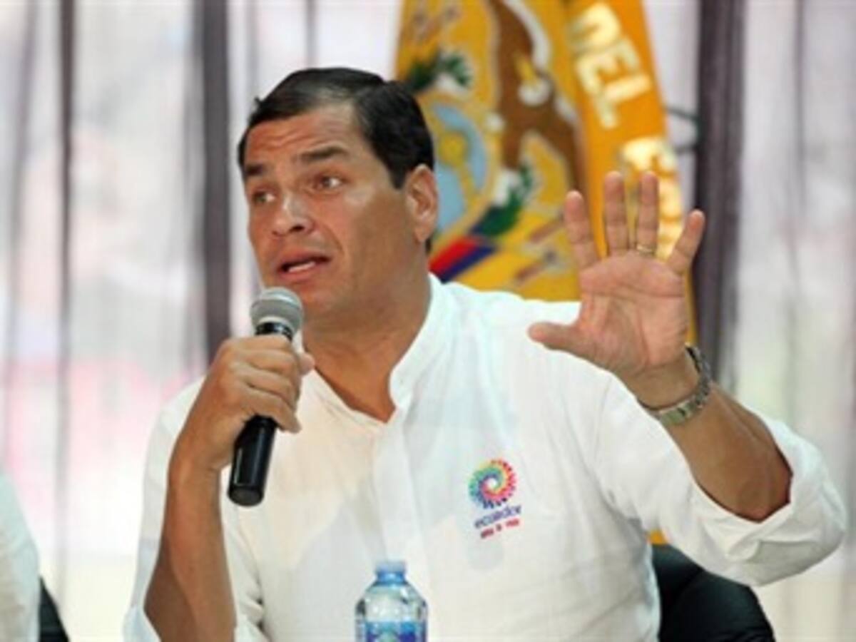 Correa habló con Biden de Snowden y le dijo que oirá opinión de EE.UU. sobre asilo
