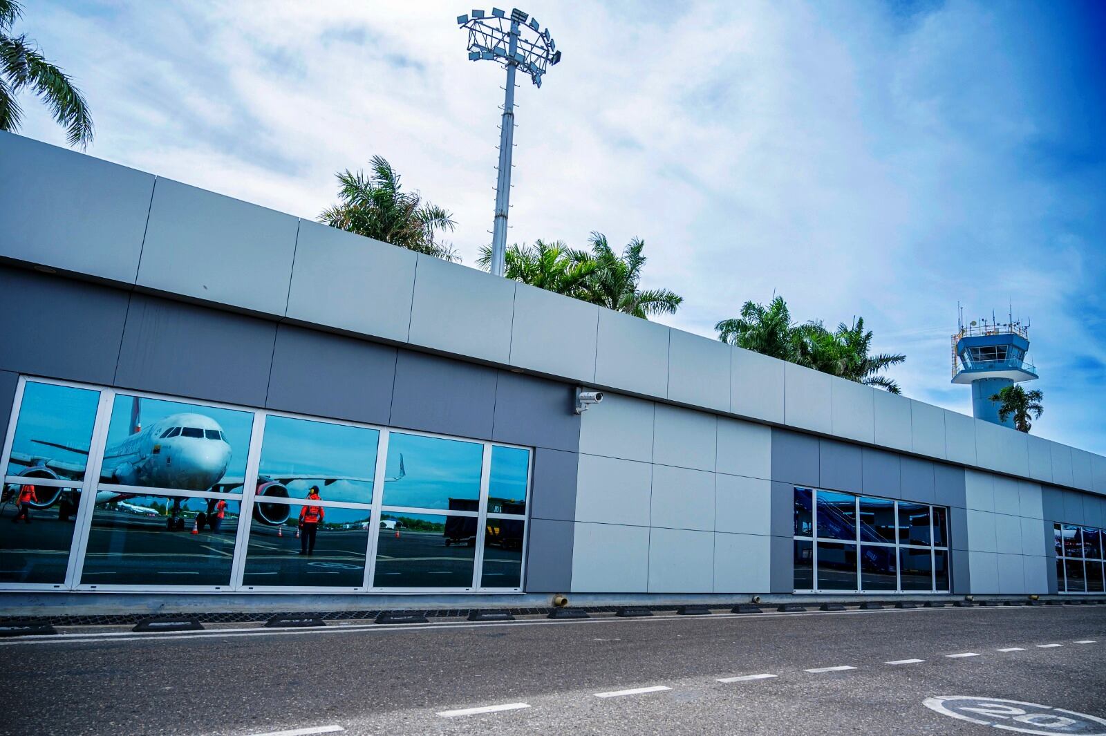 Levantada medida de suspensión sobre las obras de ampliación del Aeropuerto de Cartagena