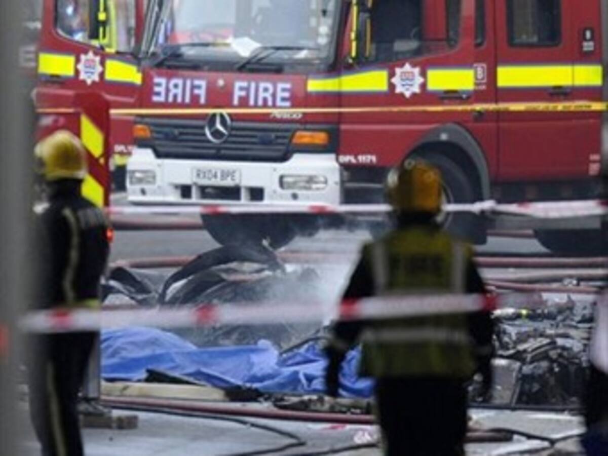 Helicóptero se estrella en el centro de Londres. Dos muertos y dos heridos